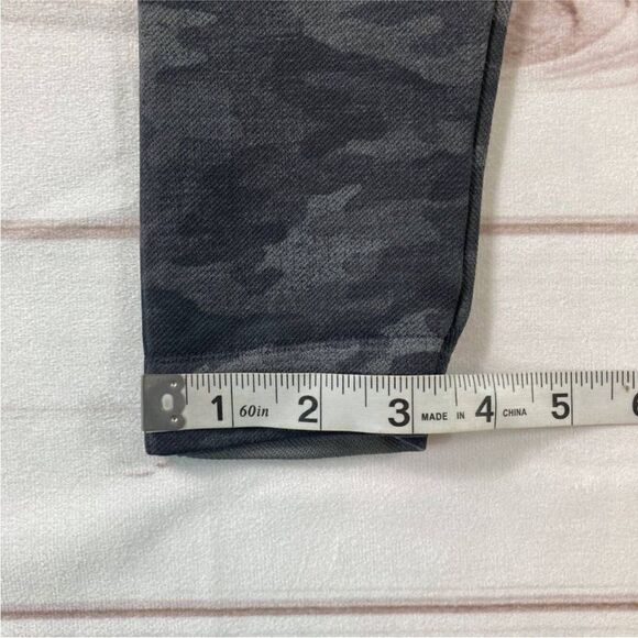 Spanx Women Gray Camouflage High Waisted Athletic Workout Leggings Size XS - Picture 11 of 13
